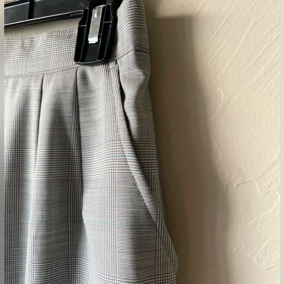 DAKS Houndstooth Plaid Pencil Skirt With Attached Slip | XSmall - Picture 5 of 11